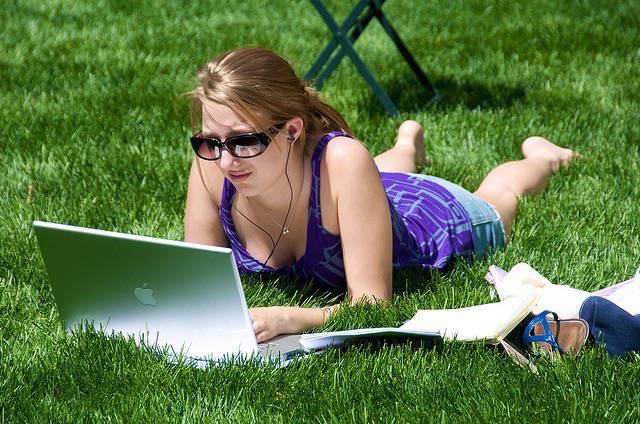 The Pros and Cons of Online College