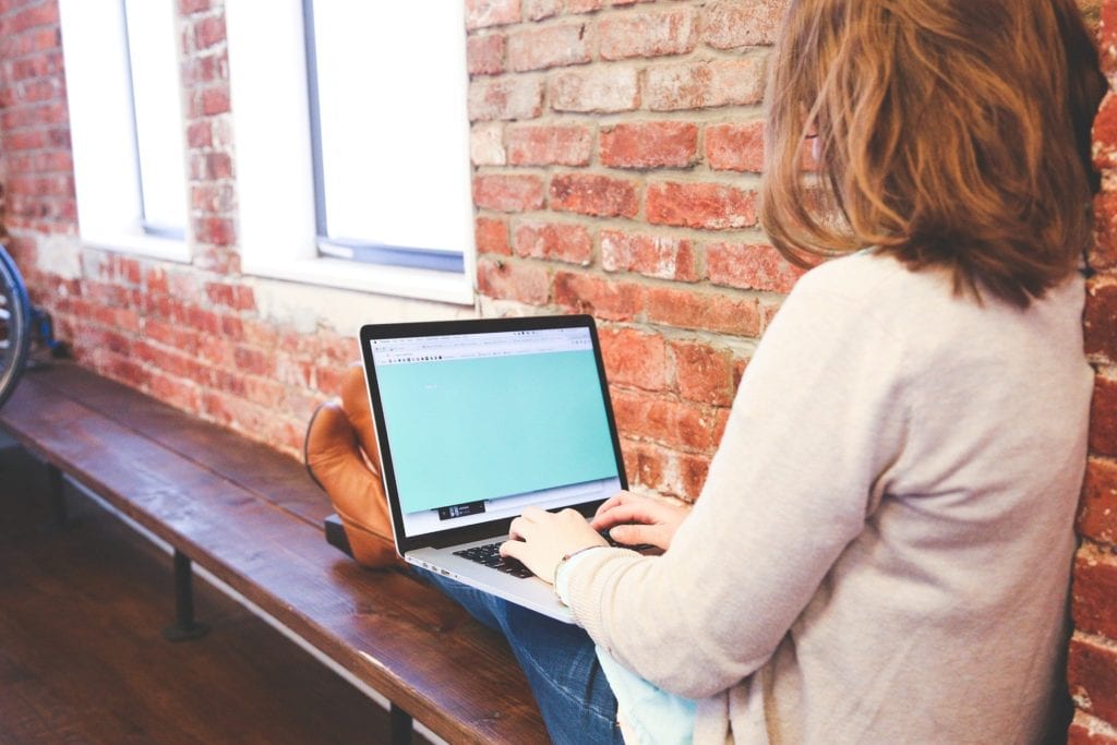 Student, Typing, Keyboard, Text, Woman, Startup