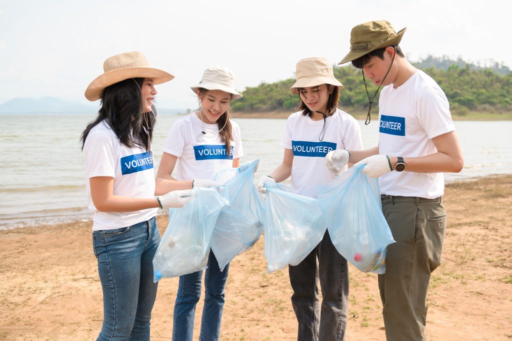 Holiday Volunteering in High School