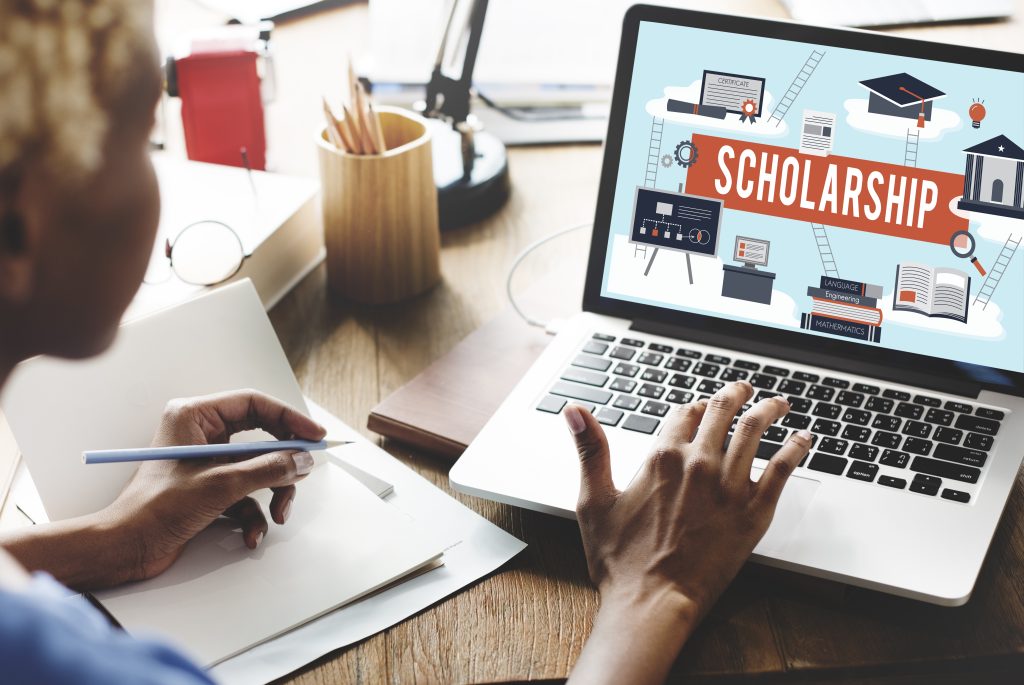 SCHOLARSHIPS FOR ONLINE STUDENTS